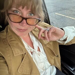 Meet your Posher, Vicky